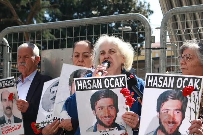 Cumartesi Anneleri 1043. hafta: Her güne bir hukuksuzluk haberiyle uyanıyoruz