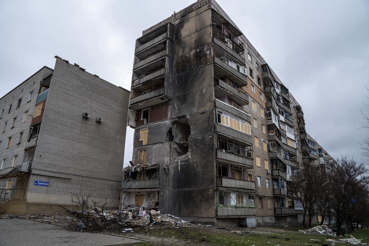 Zelenski: Rusya’nın Ukrayna’ya yoğun bombardımanı devam ediyor