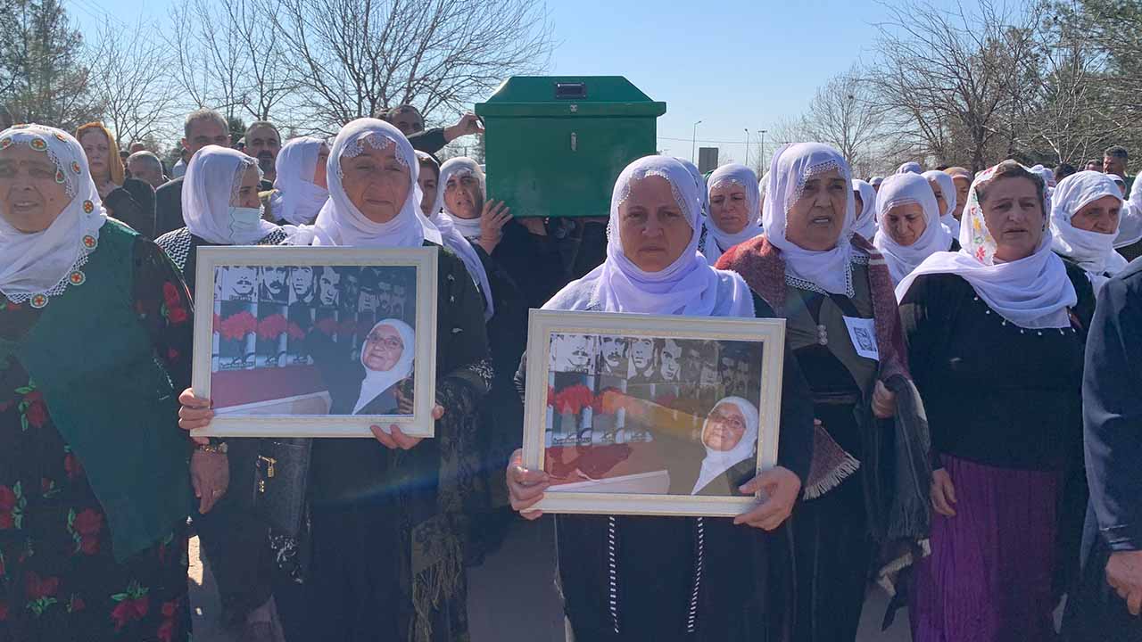 Barış Annesi Sakine Arat son yolculuğuna uğurlandı