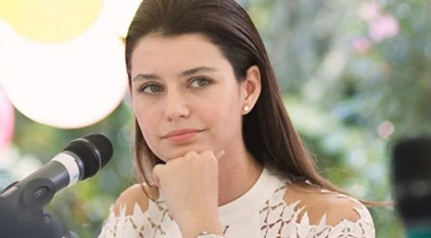 Beren Saat’ten gözaltılara tepki: İçim parçalanıyor…