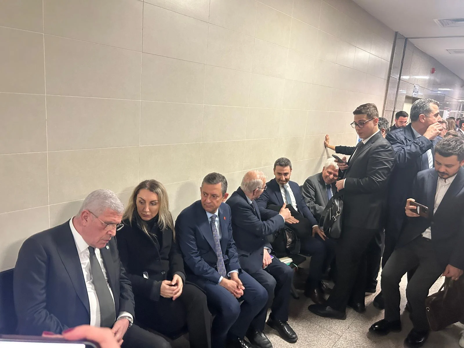 Özgür Özel Çağlayan’daki İstanbul Adliyesi’nde