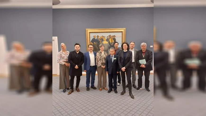 Kuzey ve Doğu Suriye Yönetimi Danimarka Parlamentosu yetkilileriyle görüştü