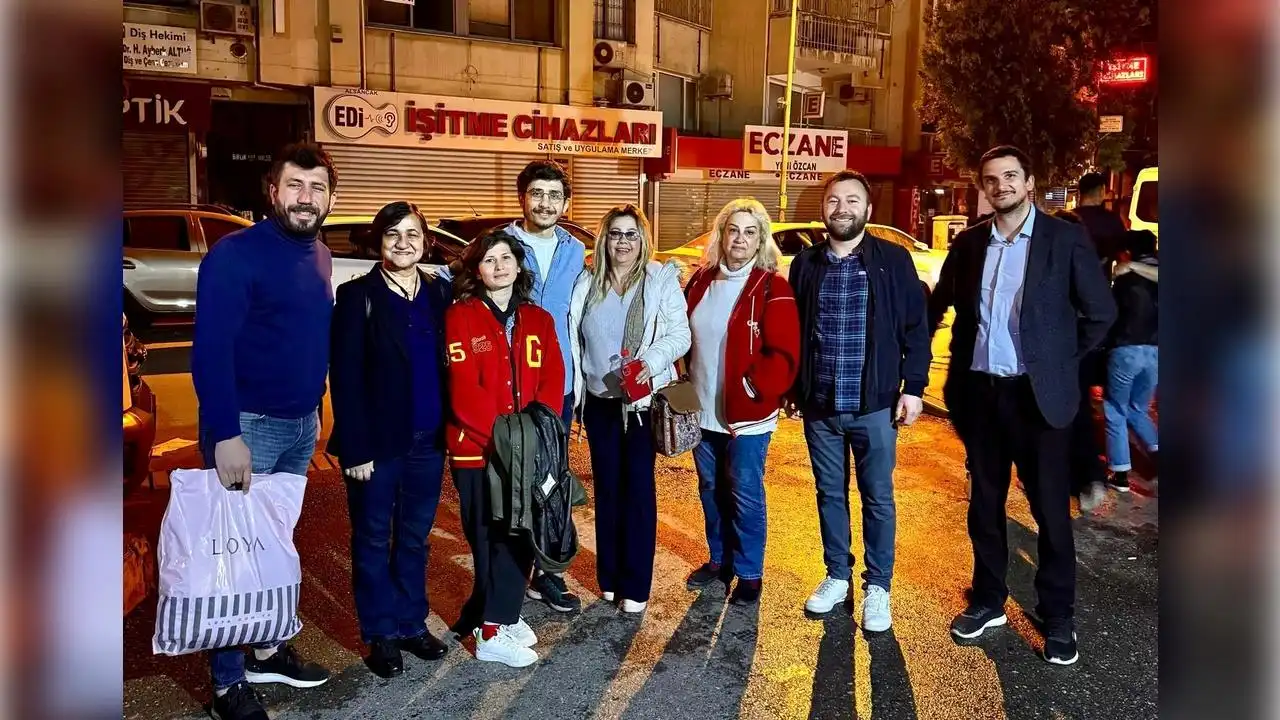 İzmir’de gazeteci gözaltıları: Yağız Barut serbest bırakıldı, diğer gazeteciler için işlem sürüyor