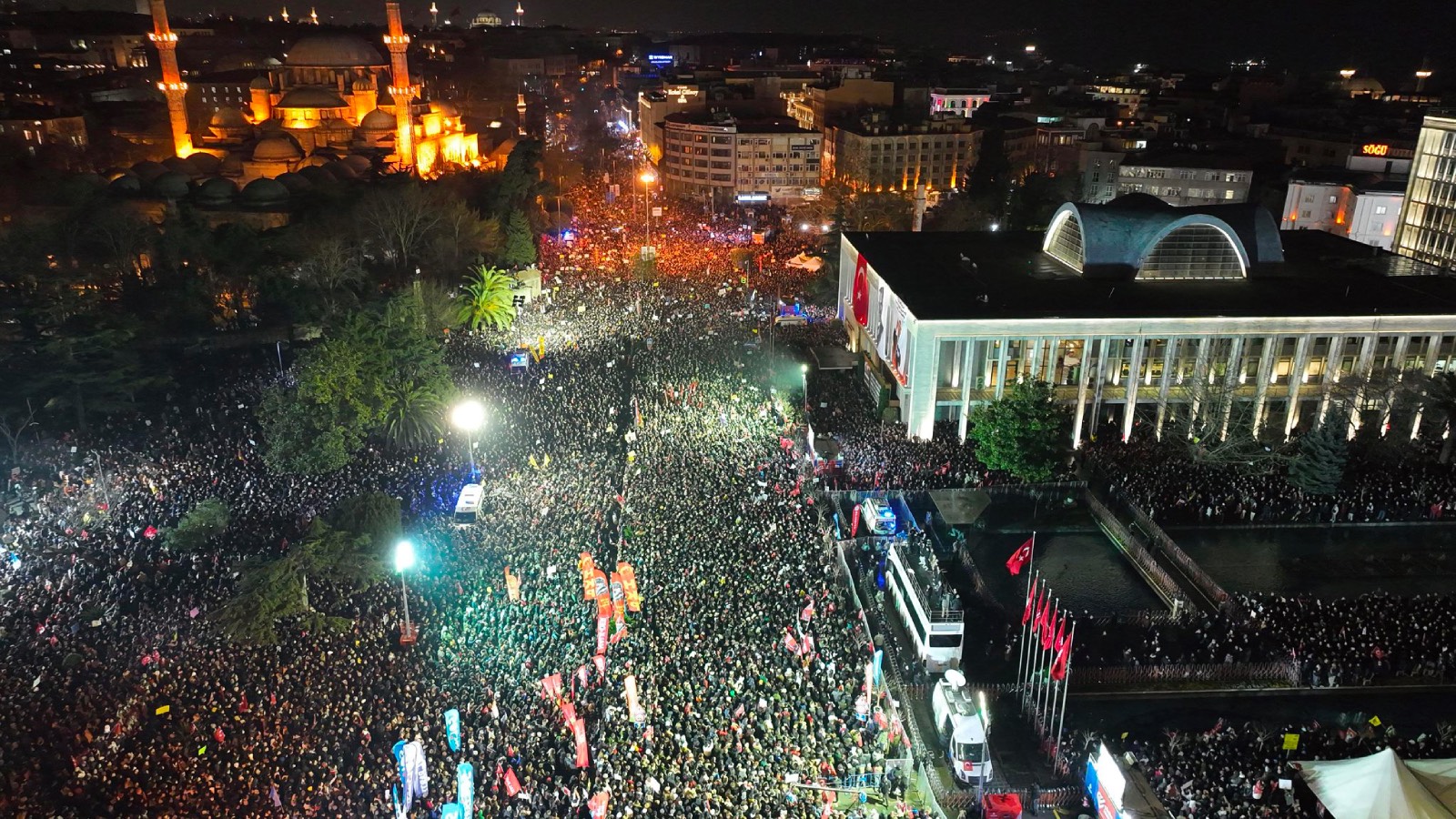 İBB’den Şehzadebaşı Cami’ye zarar verildiği iddialarına ilişkin açıklama