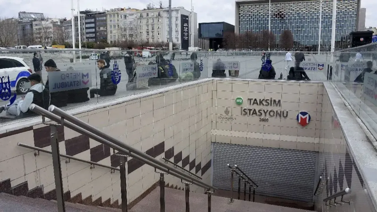 Metro seferleri durduruldu, yollar kapatıldı
