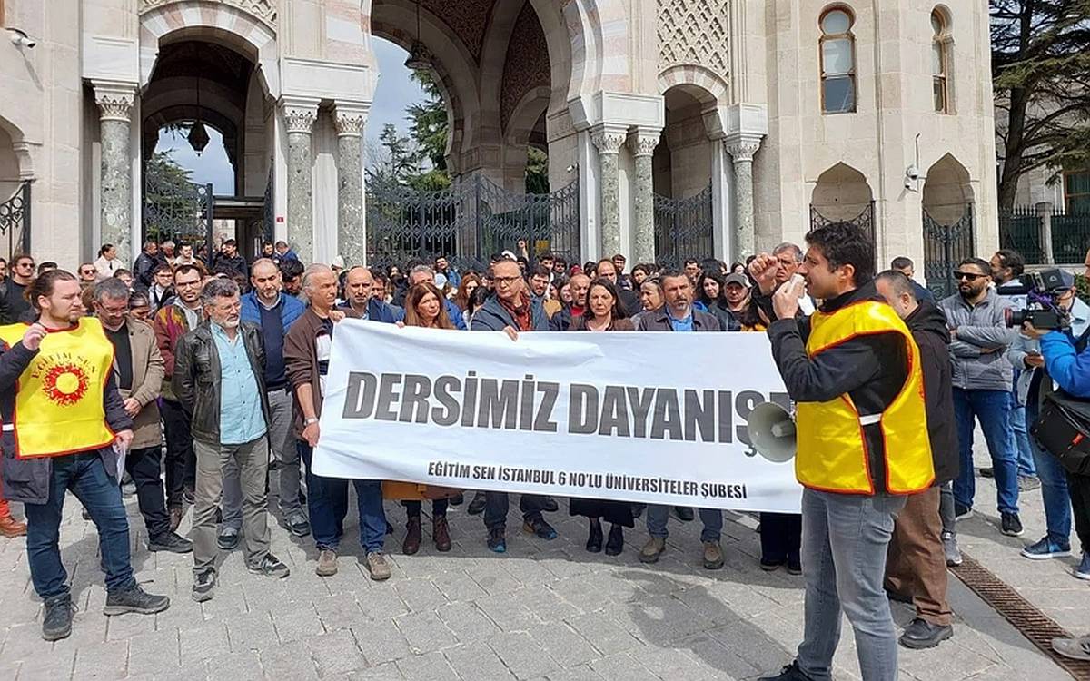 Akademisyen Levent Dölek tutuklandı