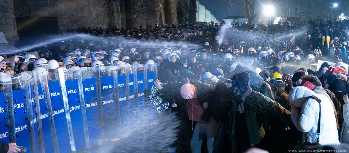 ‘Protestolara yönelik genel yasaklar orantısız ve haksızdır’
