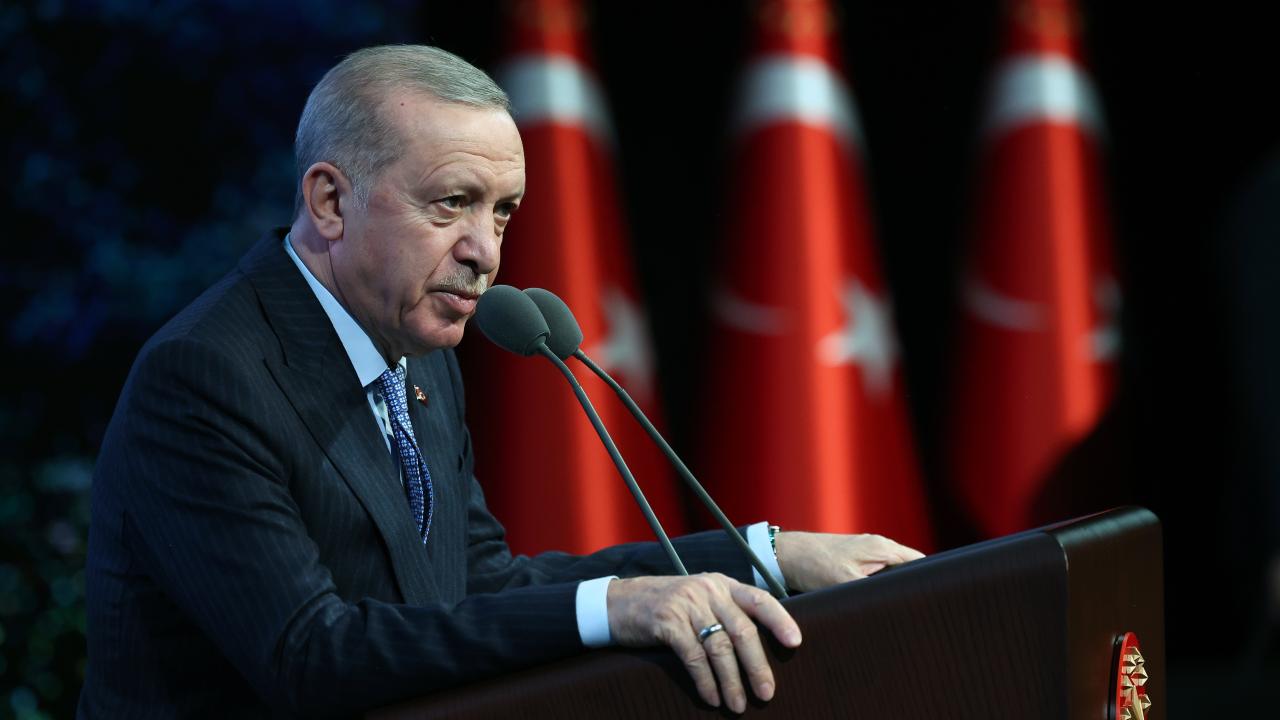 Erdoğan: Araplar, Türkler, Kürtler olarak birbirimizin elini tutmaktan başka kurtuluş yolu yok