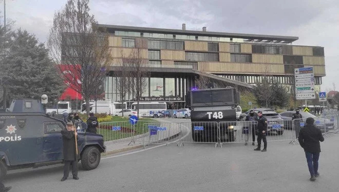 Şişli Belediye başkan yardımcıları istifa etti: ‘Kayyımı kabul etmiyoruz’
