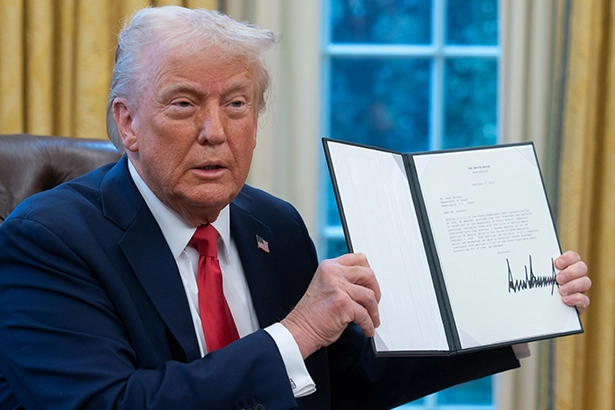 Trump: Yasa dışı gösterilere izin veren üniversitelerin fonları durdurulacak