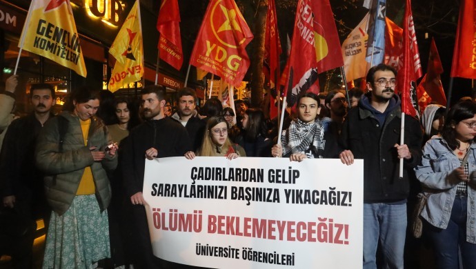 Ankara’da öğrenciler Gezi Parkı’nda çadırların kaldırılmasını protesto etti: 11 gözaltı