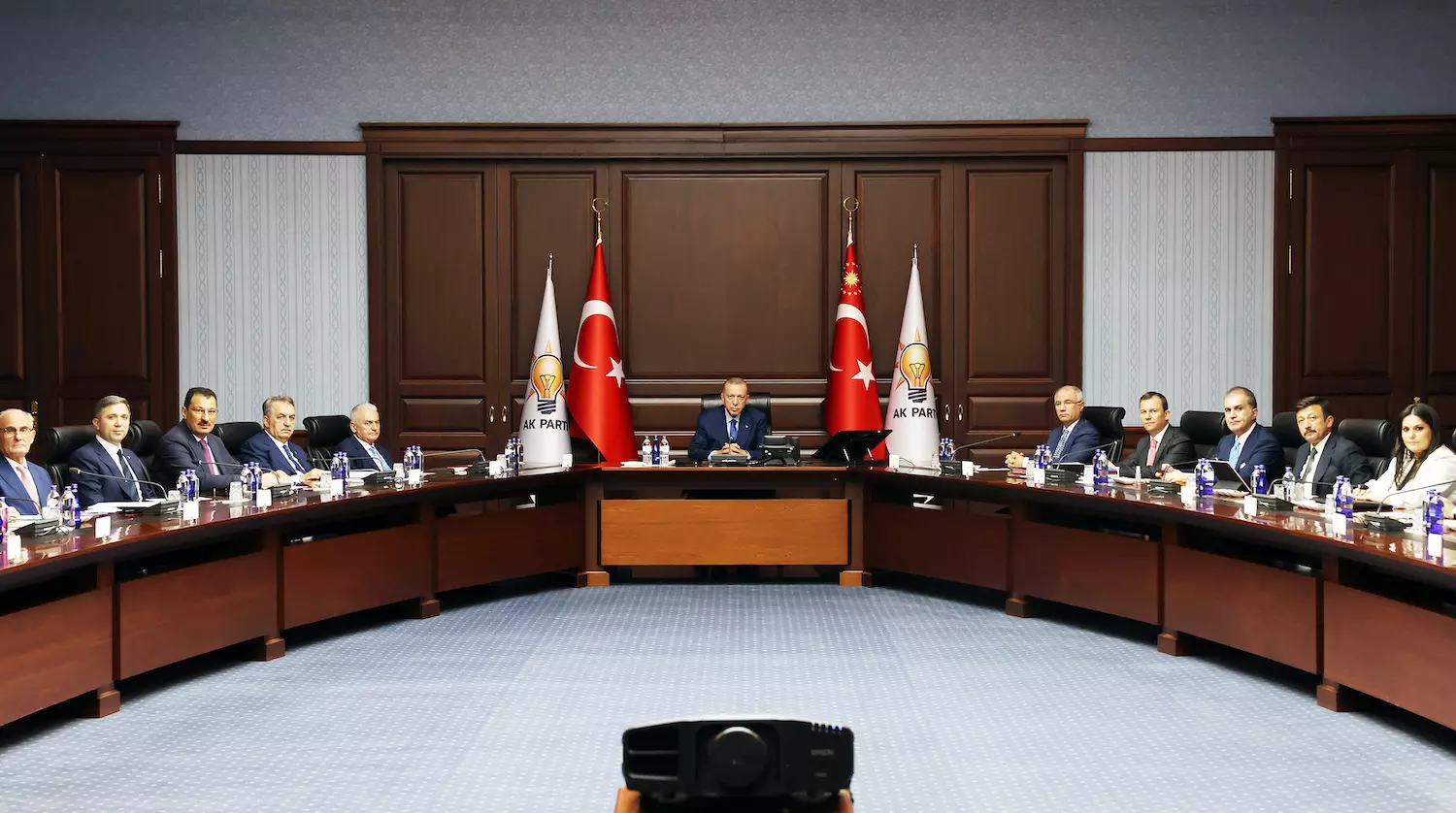 AK Parti MKYK toplanıyor: Gündemde süreç var
