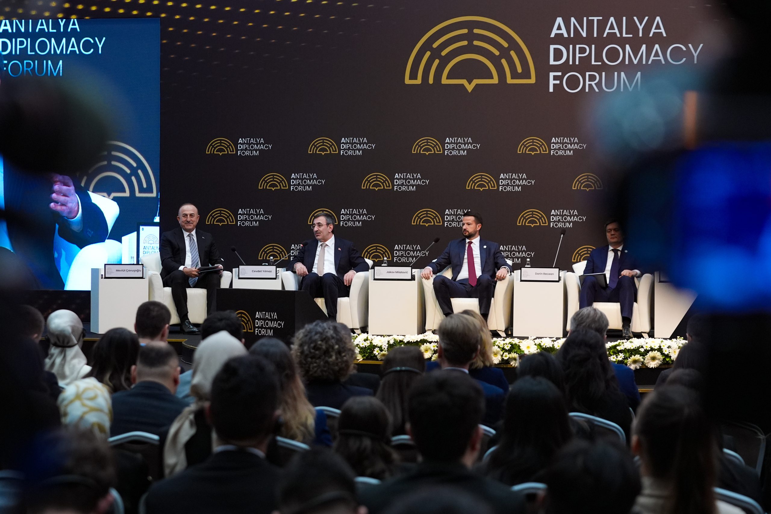 Antalya’da yoğun diplomasi trafiği