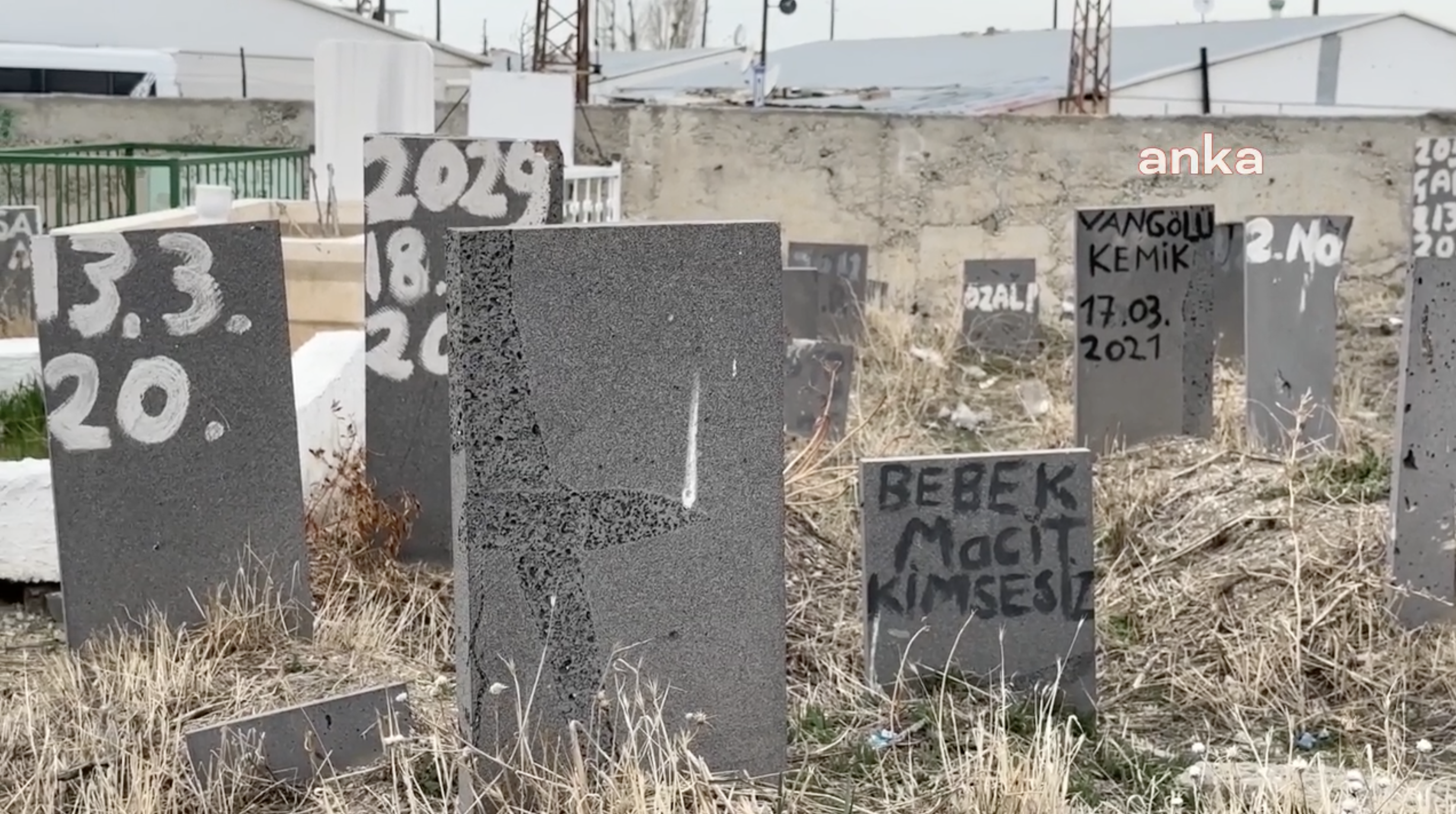 2184 Saray, 2185 Çaldıran, 2186 İran sınırı… Van’da isimsiz mülteci mezarlığı