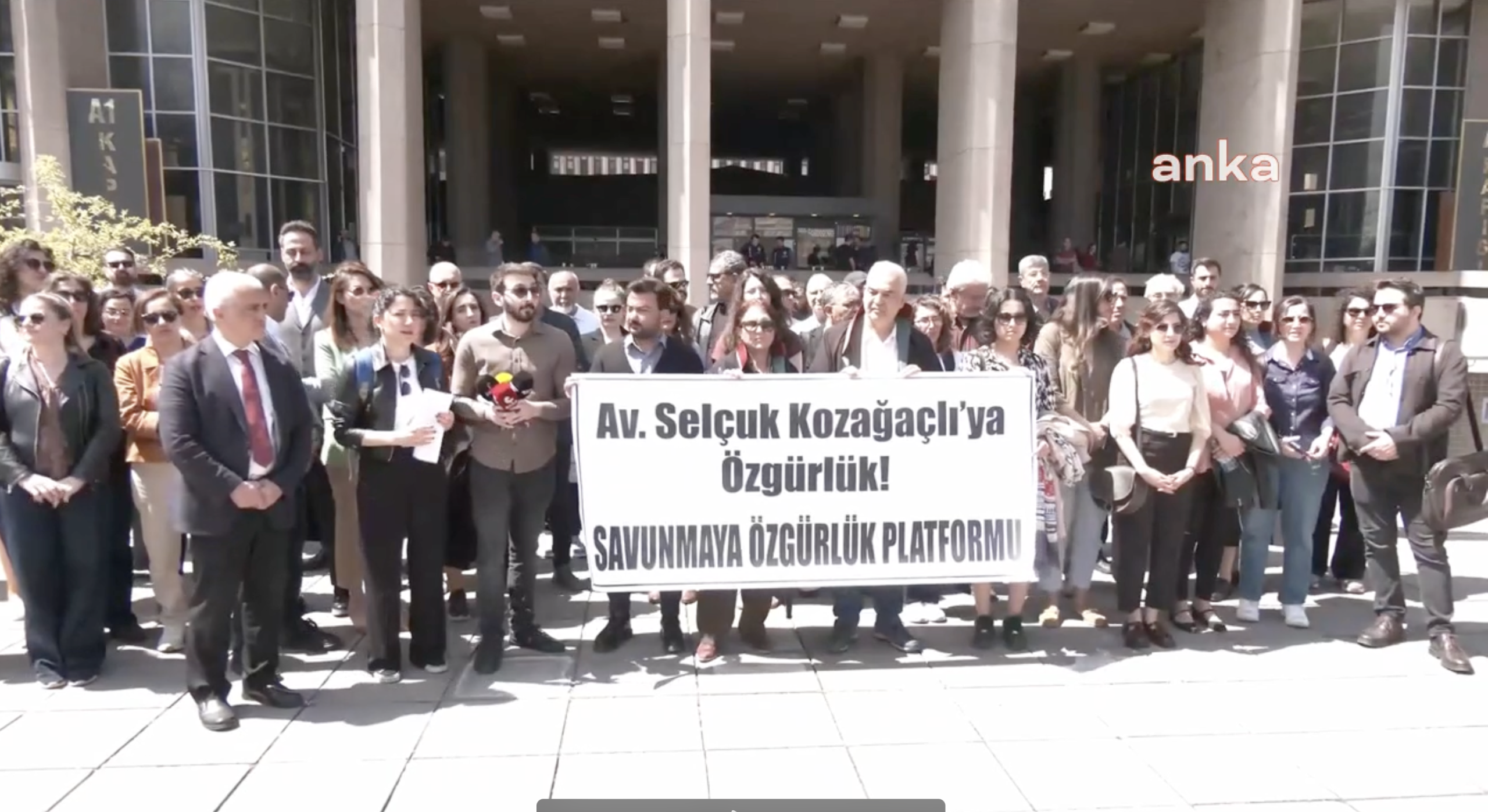 Avukatlardan Kozağaçlı’nın yeniden tutuklanmasına tepki: Korku duvarı çoktan aşıldı