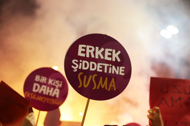 İzmir’de erkek şiddeti: 1’inin durumu ağır, 2 kadın yaralandı