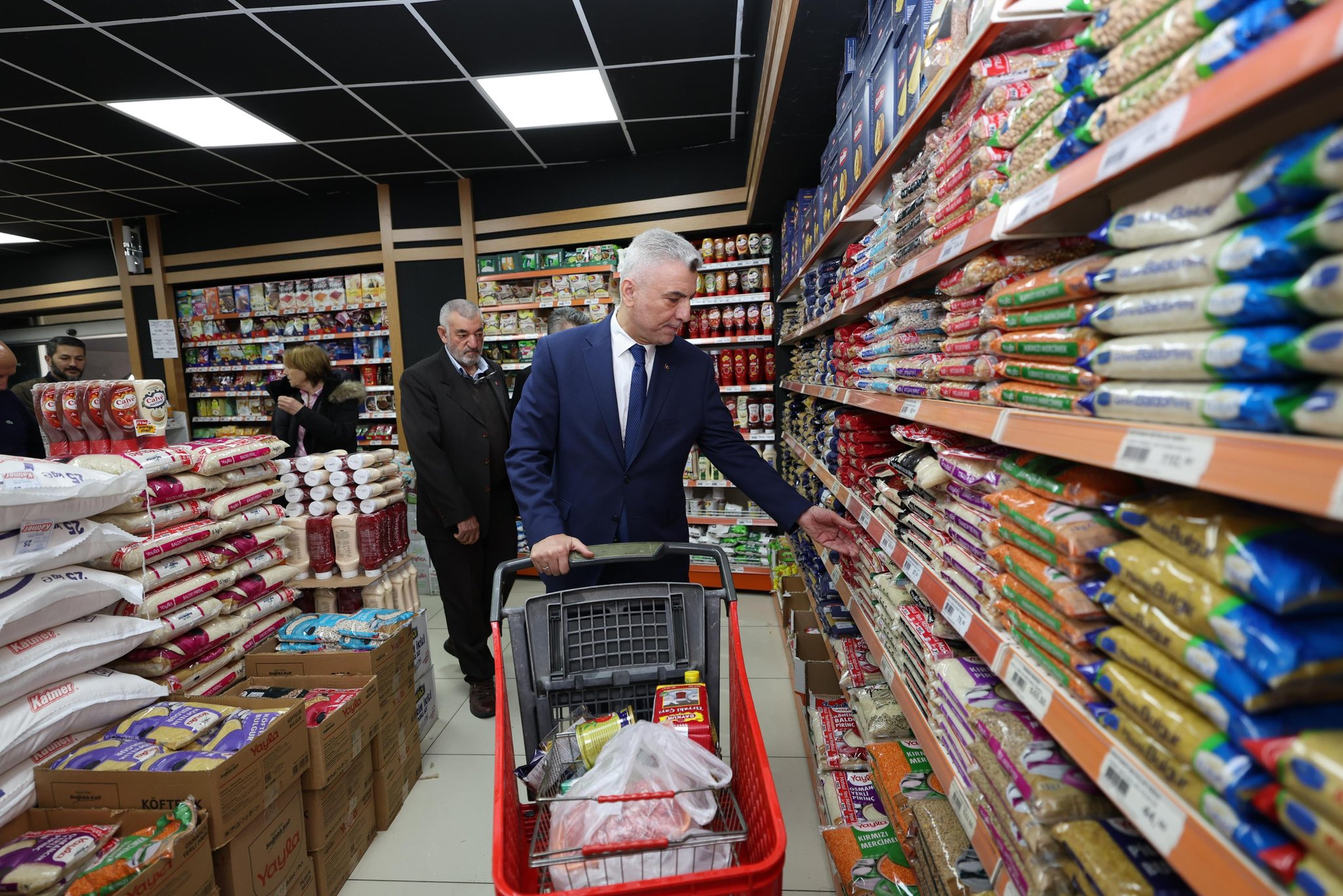 Ticaret Bakanı Bolat’tan boykota karşı çağrı: Yarının alışverişini bugünden yapın