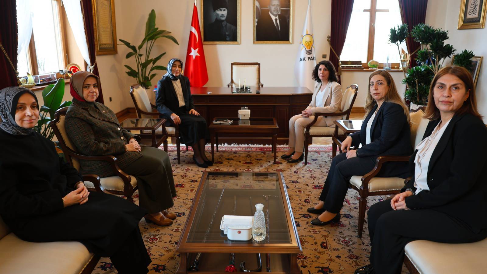 ‘Çözüm Süreci’nde olmamıştı; Meclis çatısı altındaki kadın vekiller arasında diyalog başladı’