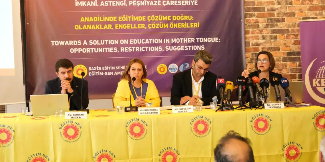 Eğitim Sen’in anadil çalıştayında dünya deneyimleri anlatıldı