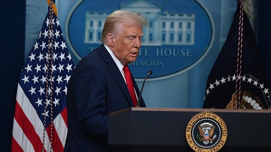 Trump yönetiminden büyük tasfiye: 10 bin sağlık çalışanı işten çıkarılıyor