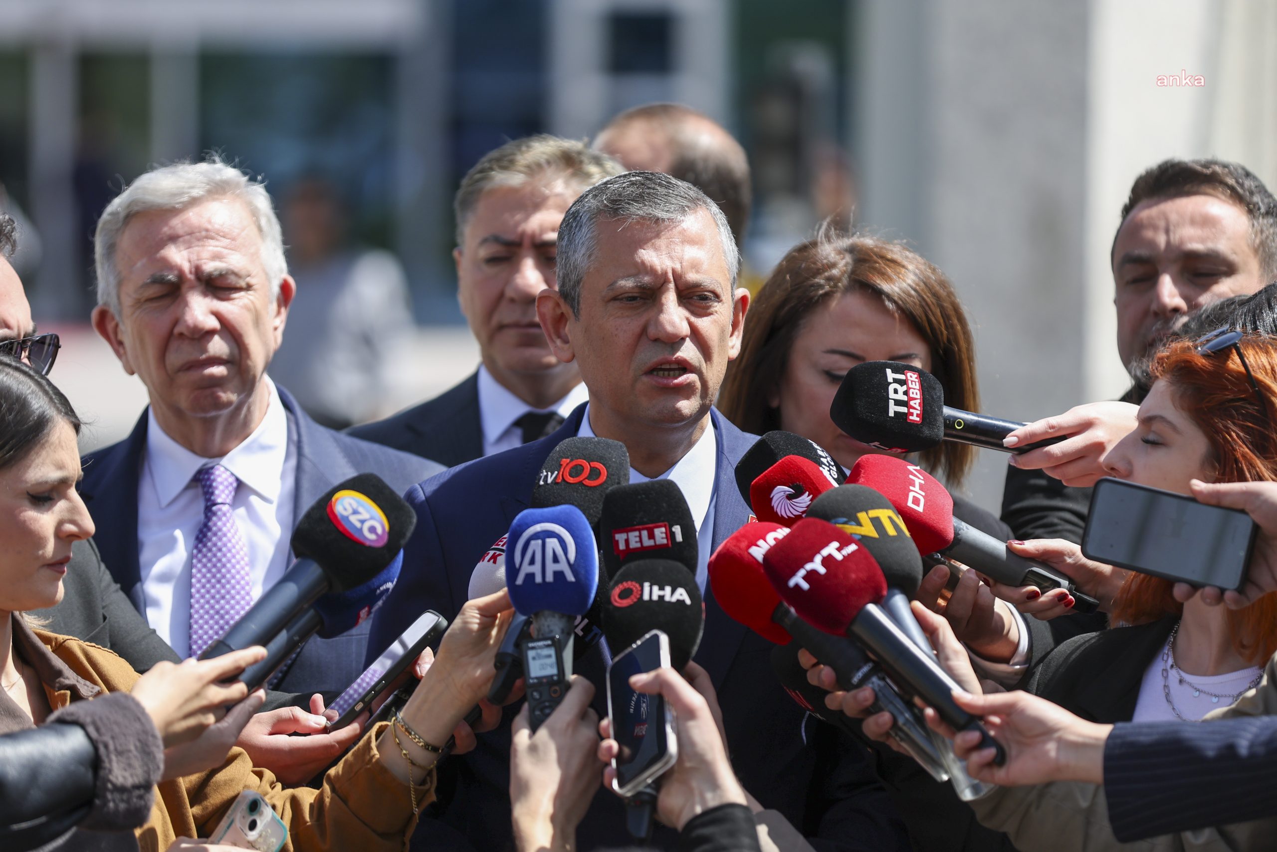 Özgür Özel: Sendikaların 1 Mayıs kararı neyse ona destek oluruz