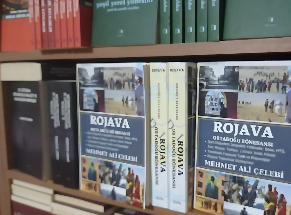 ‘Rojava: Ortadoğu Rönesansı’ kitabı raflarda