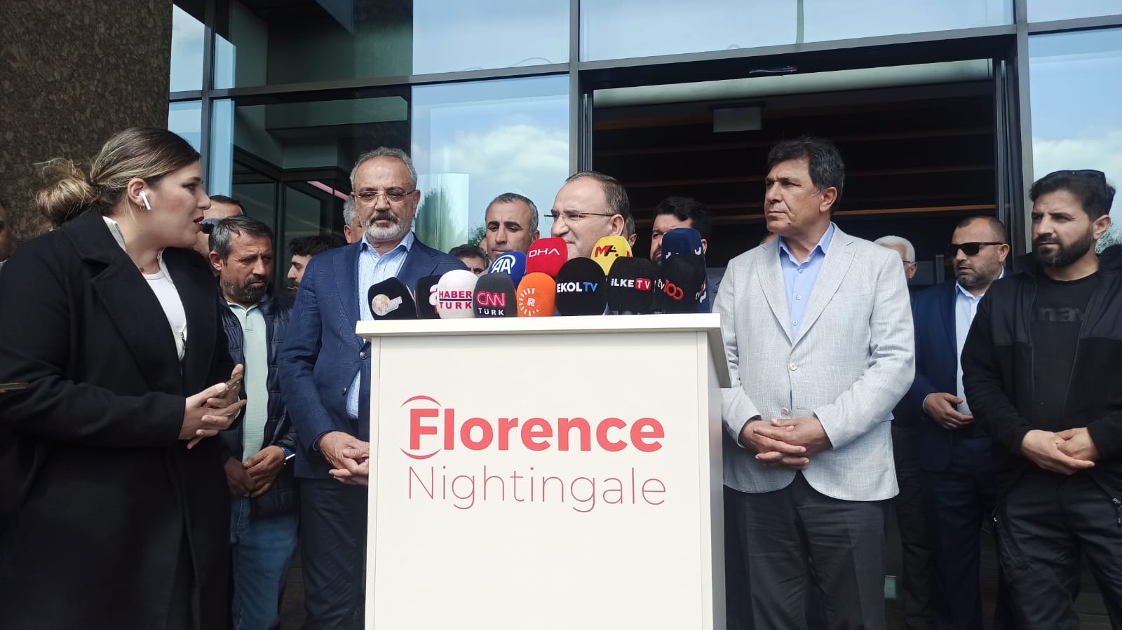 Bekir Bozdağ’dan Sırrı Süreyya Önder’e hastane ziyareti