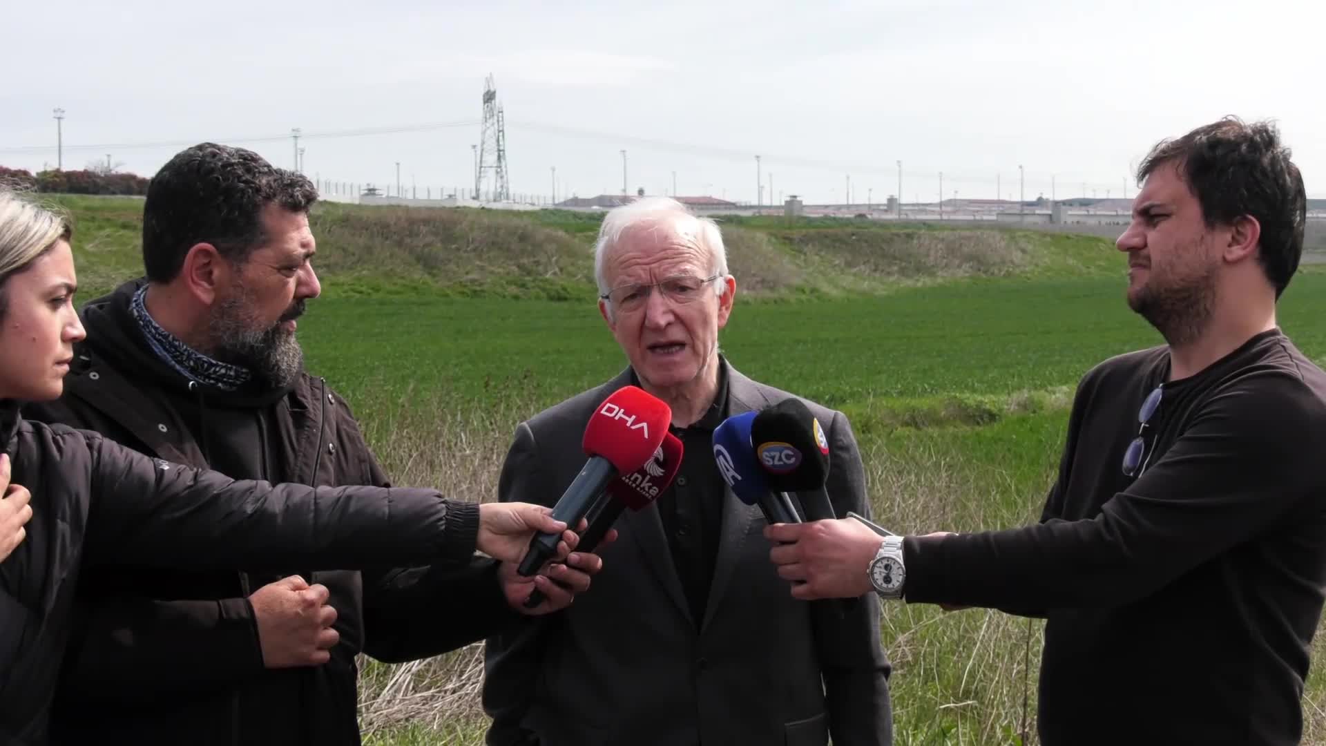 İbrahim Kaboğlu: Adalet Bakanı’nı ve İçişleri Bakanı’nı hapishaneleri ziyaret etmeye davet ediyorum