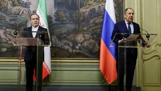 Arakçi, Lavrov ile bir araya geldi: Nükleer anlaşmada Rusya’nın rol oynamasını umuyoruz