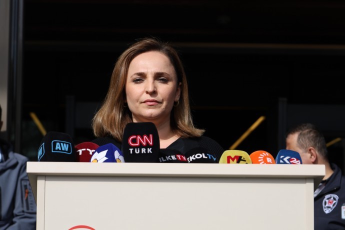 Ayşegül Doğan: Sırrı Süreyya Önder bizi birleştirmeye devam ediyor