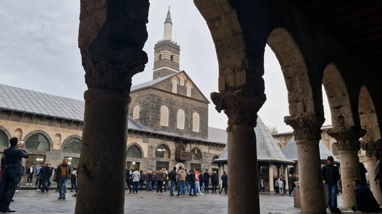 Diyarbakır’da camilerde Kürtçe hutbe talebi