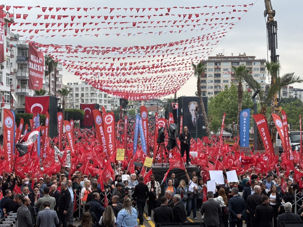 CHP’nin Mersin mitingi başladı: Ahmet Özer’in mesajı okundu
