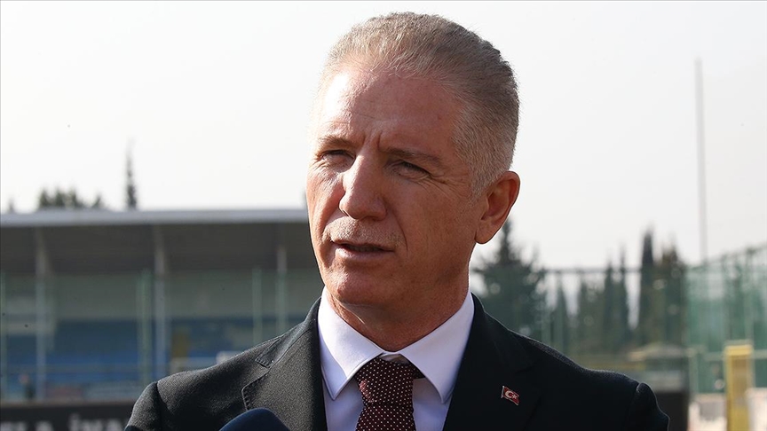İstanbul Valisi Davut Gül: Depremde hasar alan okulumuz yok