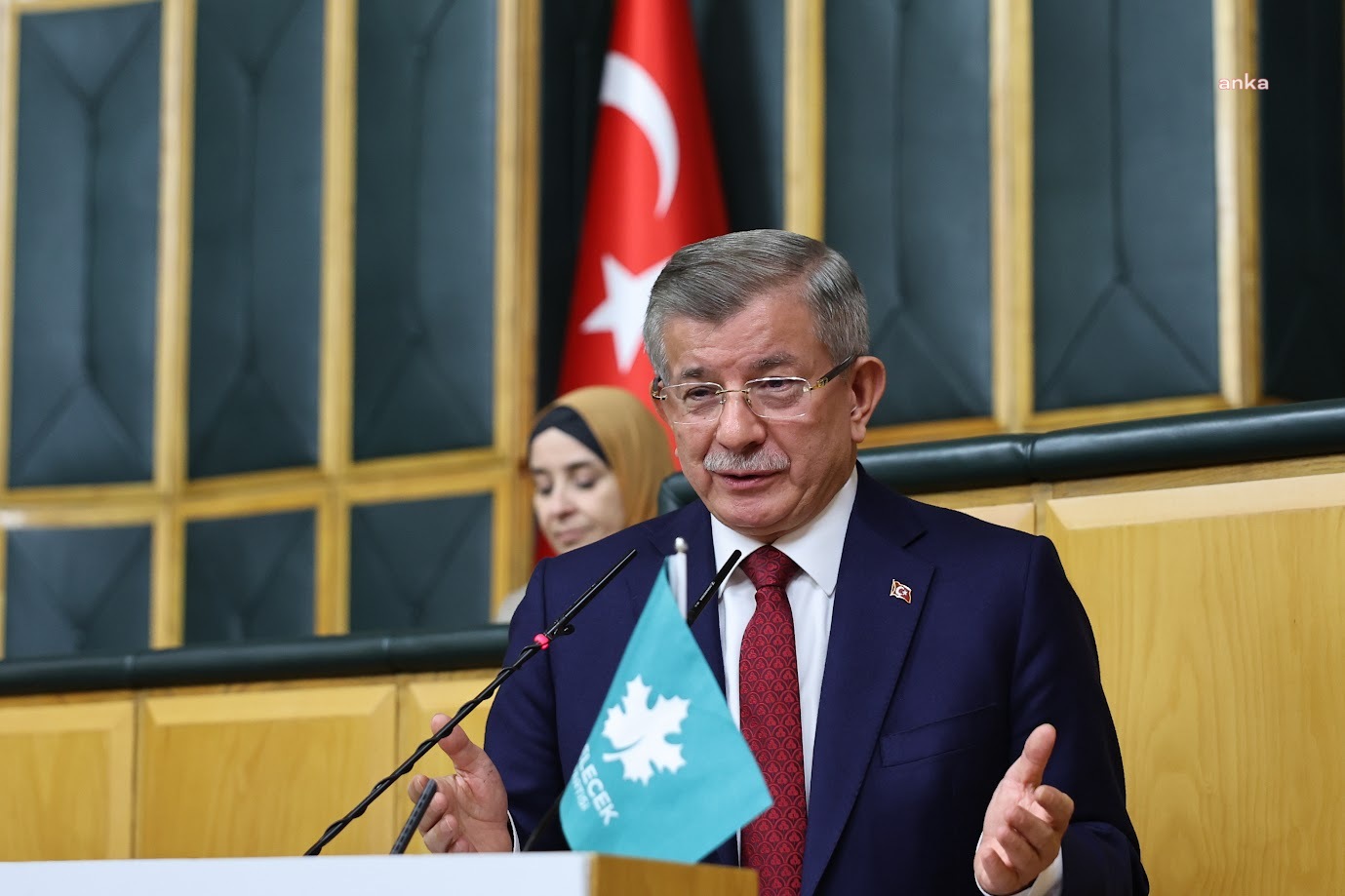 Ahmet Davutoğlu’ndan İmamoğlu protestolarında tutuklanan gençlere destek