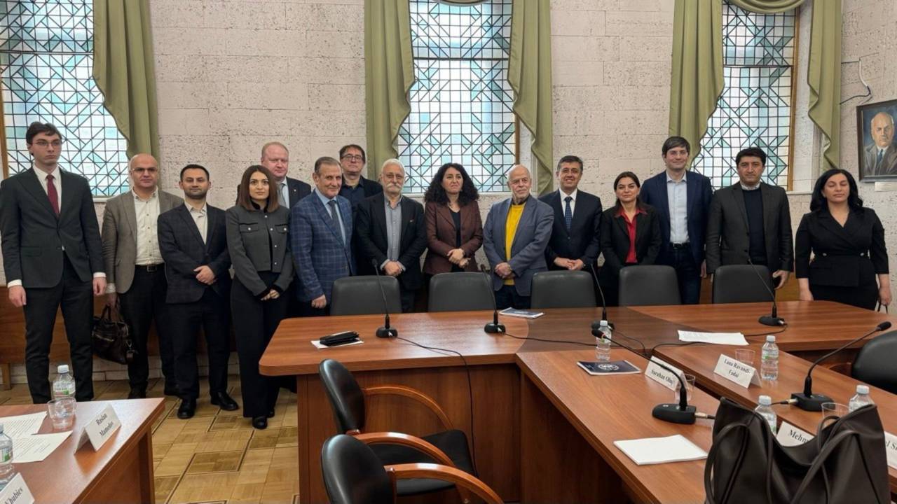 DEM Parti heyetinden Rusya’da temas trafiği: Bilimler Akademisi programına katıldı
