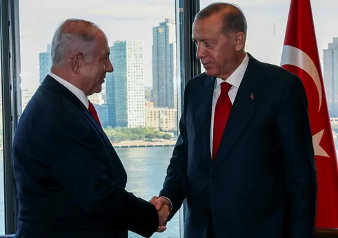 Haaretz: Tel Aviv ve Ankara Suriye’de çatışmayı önlemek için Bakü’de görüştü