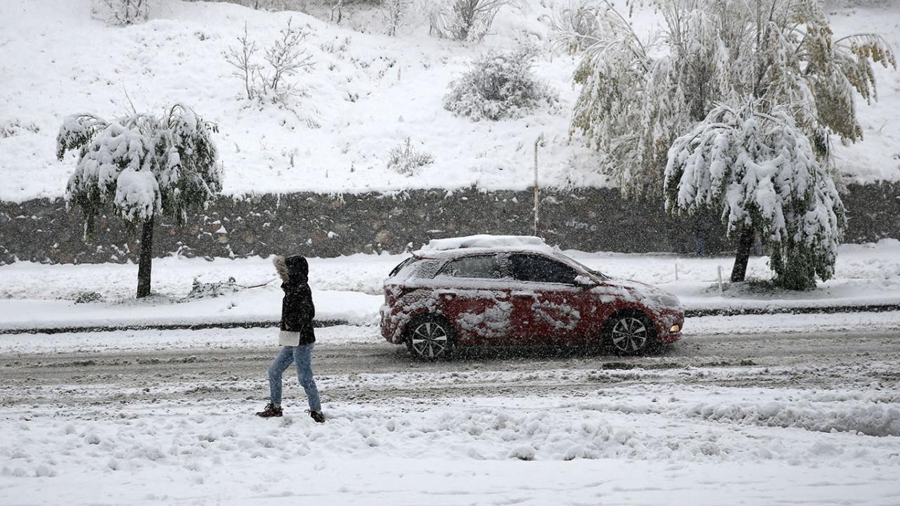 Meteoroloji’den 27 il için sarı kodlu uyarı: Doğuda kar batıda bahar