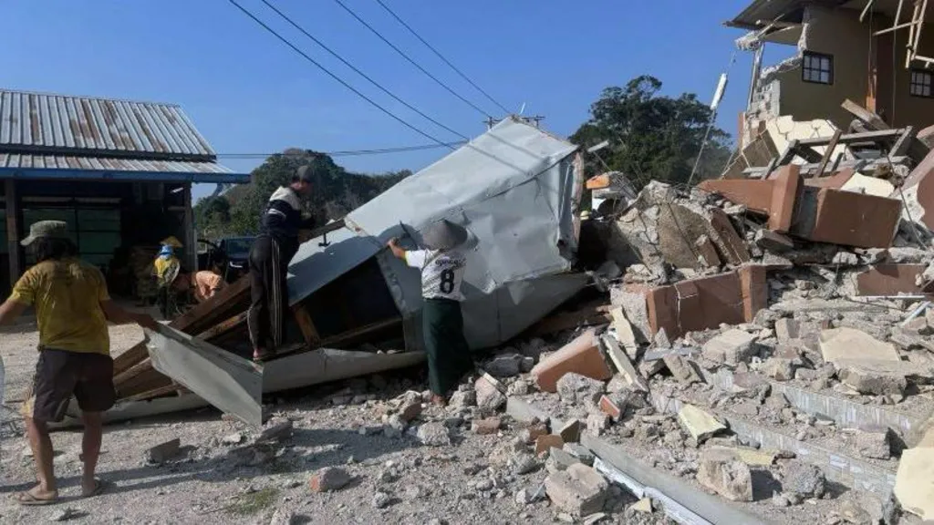 Myanmar ordusunun 7.7’lik deprem sonrası ateşkes sözü kağıt üstünde kaldı