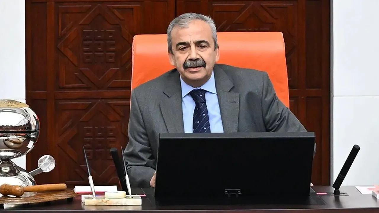 Sırrı Süreyya Önder hastalığını böyle açıklamıştı