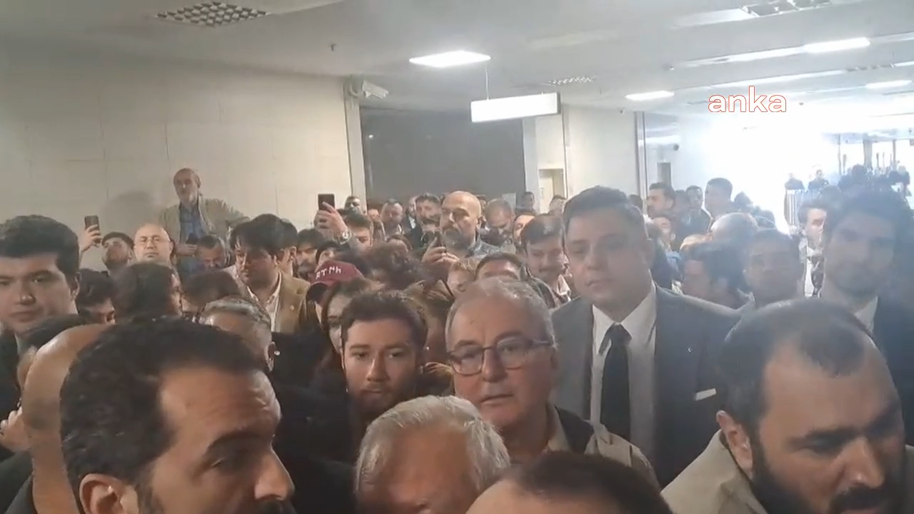 Ümit Özdağ ‘Cumhurbaşkanına hakaret’ davasında hakim karşısında