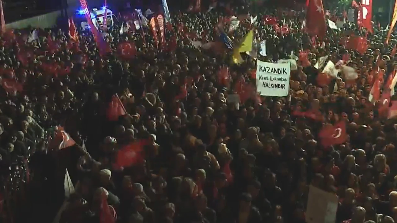 CHP’den Şişli’de ‘Millet İradesine Sahip Çıkıyor’ mitingi