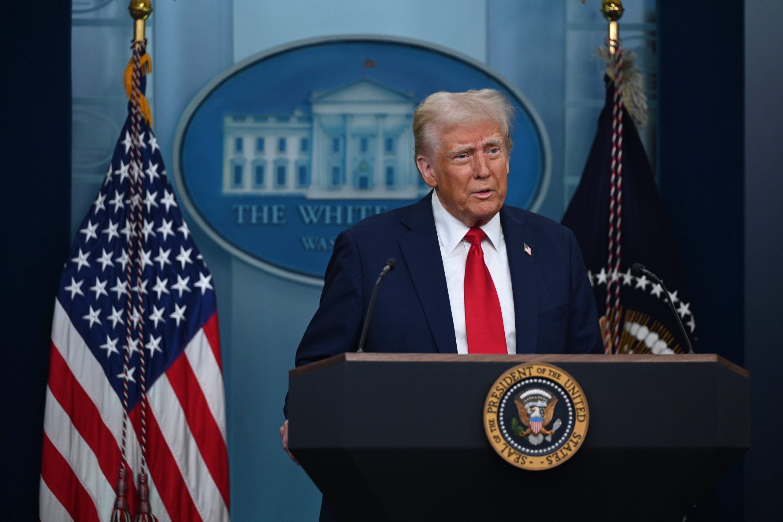 Trump’tan Çin’e yüzde 50 ek tarife tehdidi