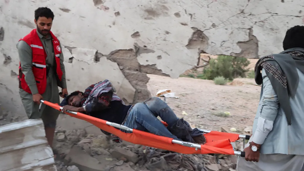 ABD’nin Yemen’de göçmen merkezine düzenlediği saldırıda en az 68 kişi öldü