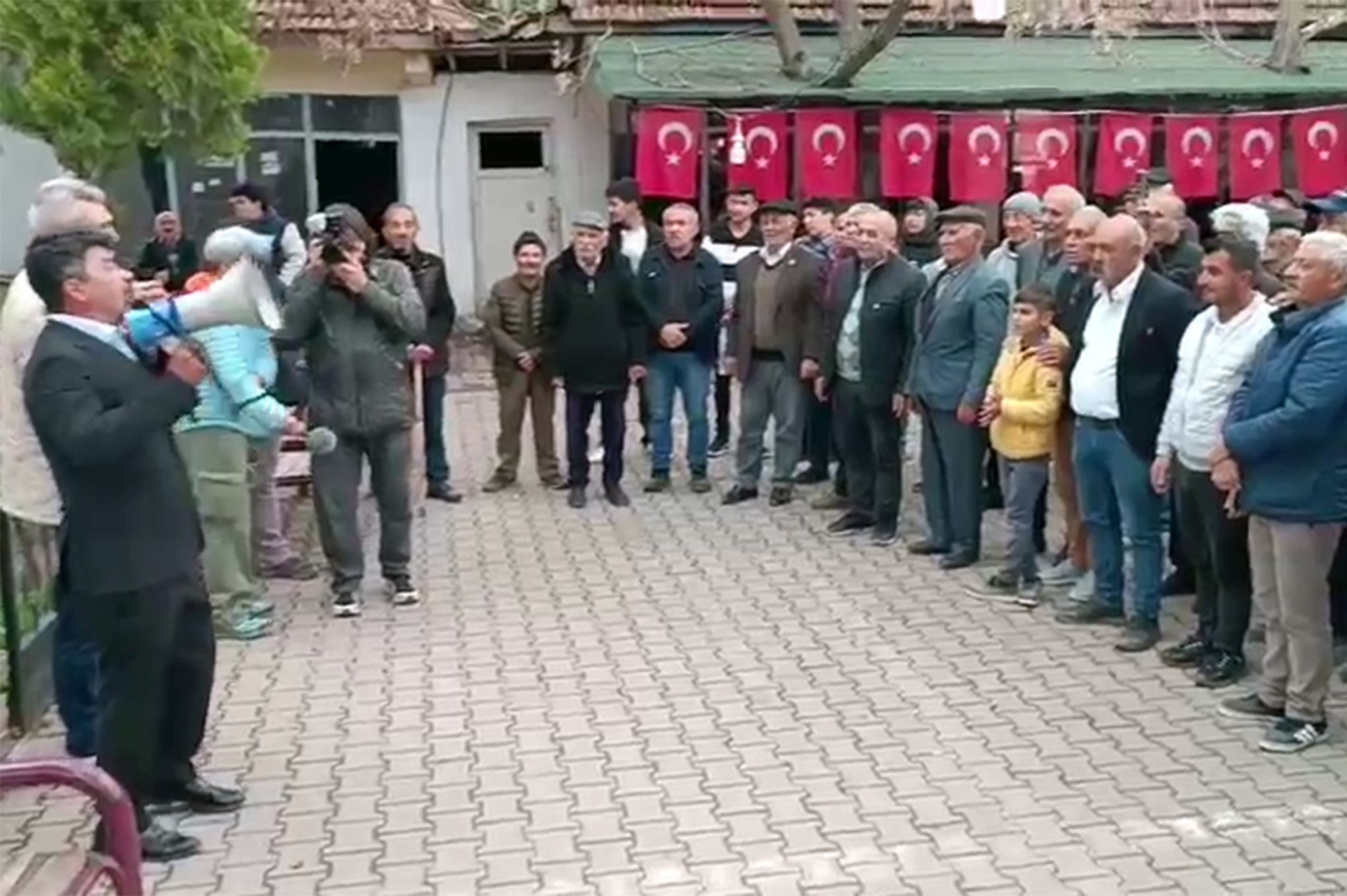 Ekrem İmamoğlu’nun tutuklanması | Yozgatlı çiftçiler traktörlerle bir kez daha alanda