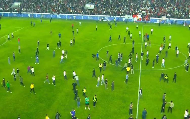 Zaho ve Newroz maçında kavga: 27 yaralı