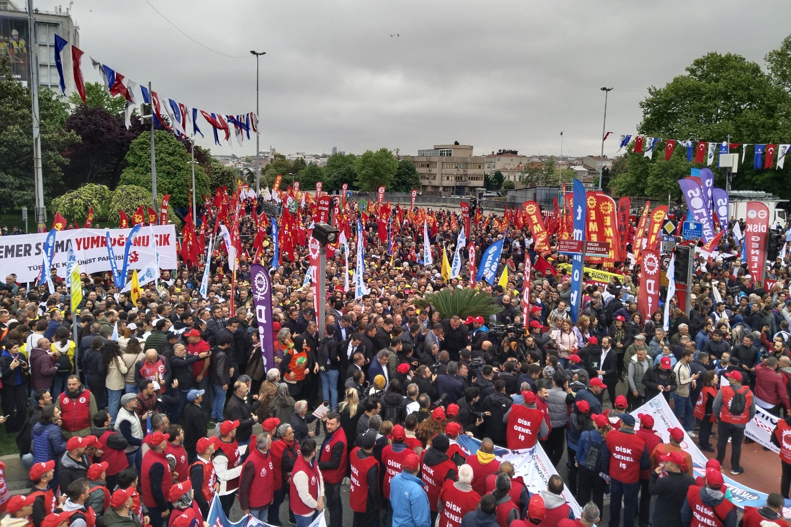 1 Mayıs mesajları