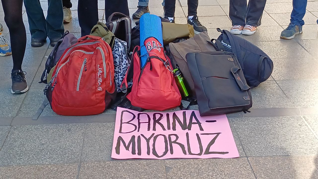 Barınma krizinden sosyal izolasyona: İstanbul’da gençlerin durumu kötüleşiyor