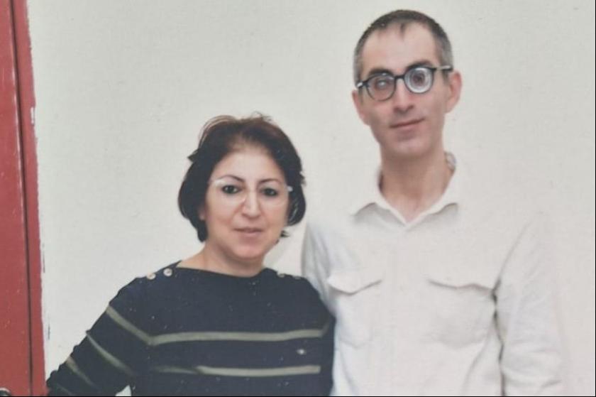 Hasta tutuklu Devrim Ayık’ın annesi: Barış elini uzatıyorsanız hasta tutsaklar için adım atın