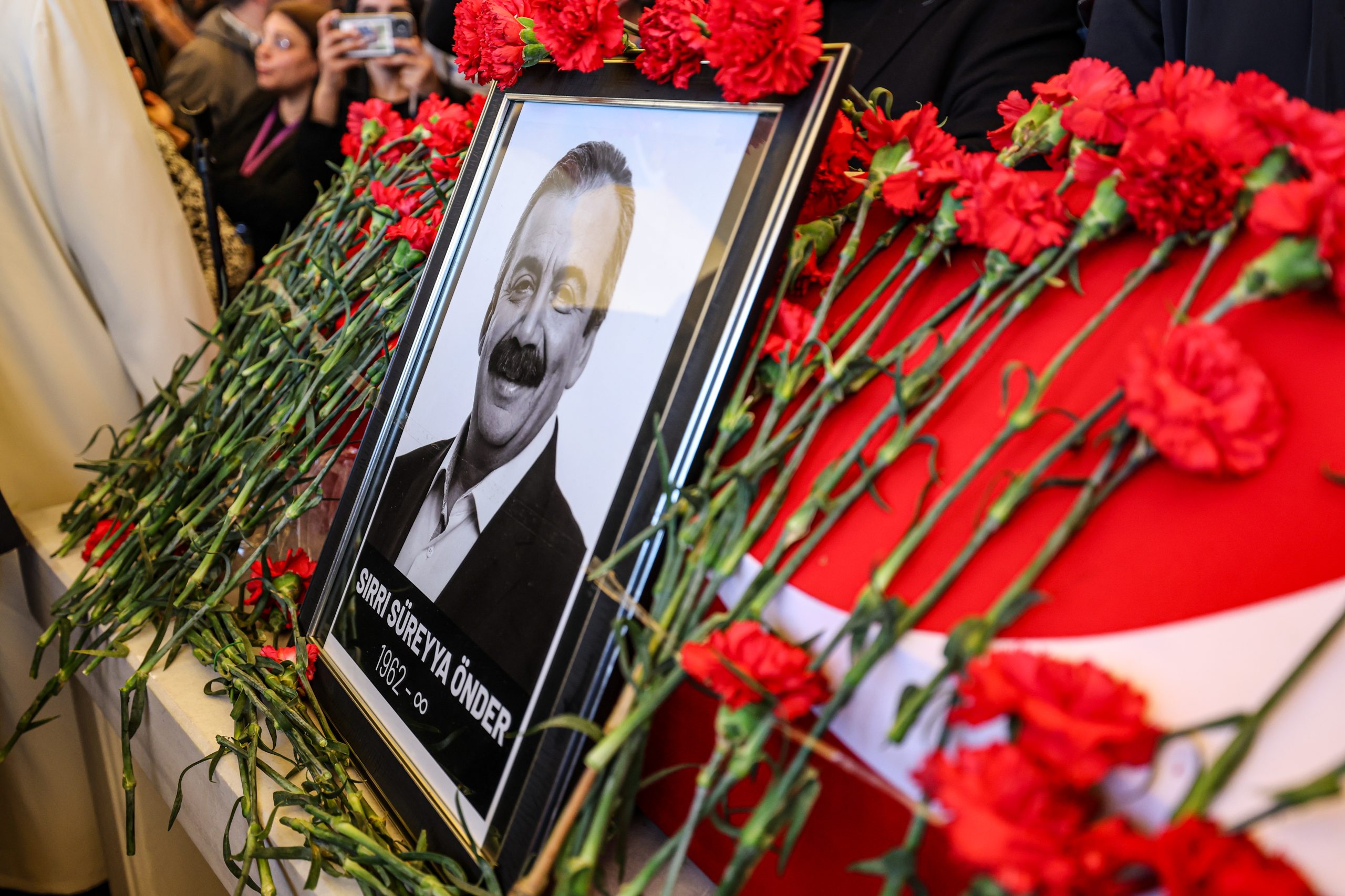 Sırrı Süreyya Önder için üç gün sürecek taziye kurulacak
