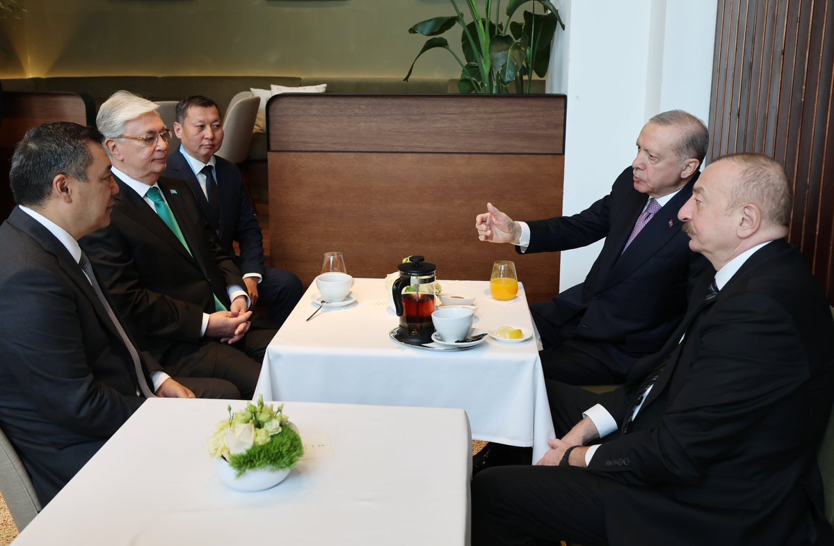 Erdoğan, Macaristan’da üç ülkenin Cumhurbaşkanıyla bir araya geldi